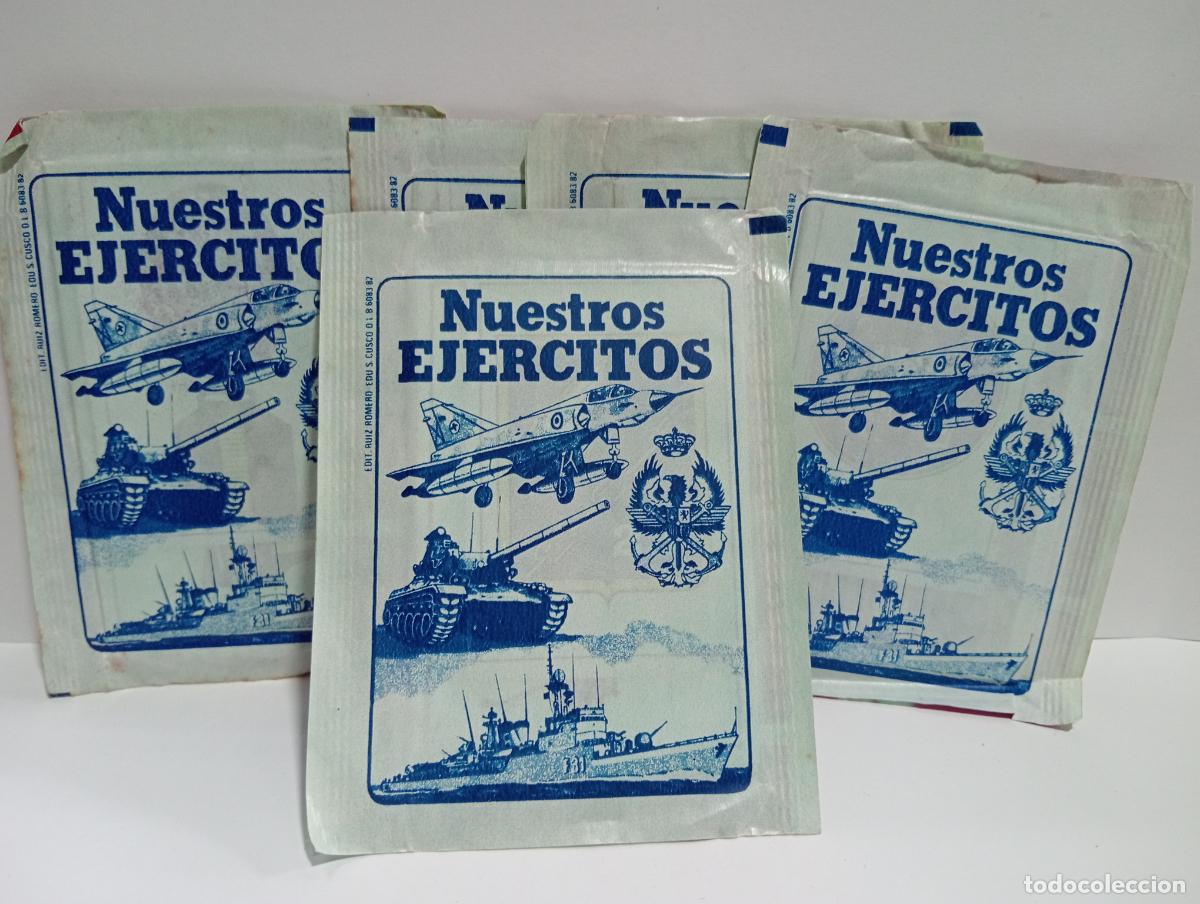 Colecionismo Cromos antigos: CROMOS NUESTROS EJERCITOS. LOTE DE 5 SOBRES CERRADOS. COLECCION RUIZ ROMERO. VER FOTOS.