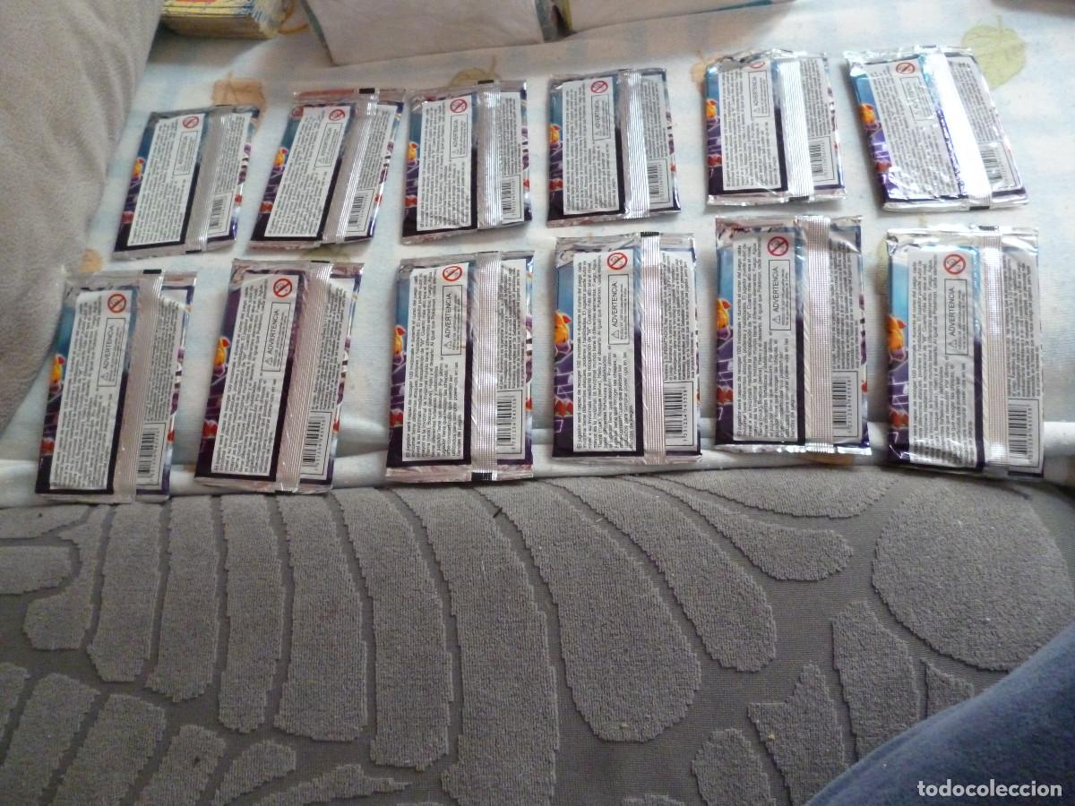 Coleccionismo cromos antiguos: 31 SOBRES DE INVIZIMALS LAS TRIBUS PERDIDAS - Foto 4