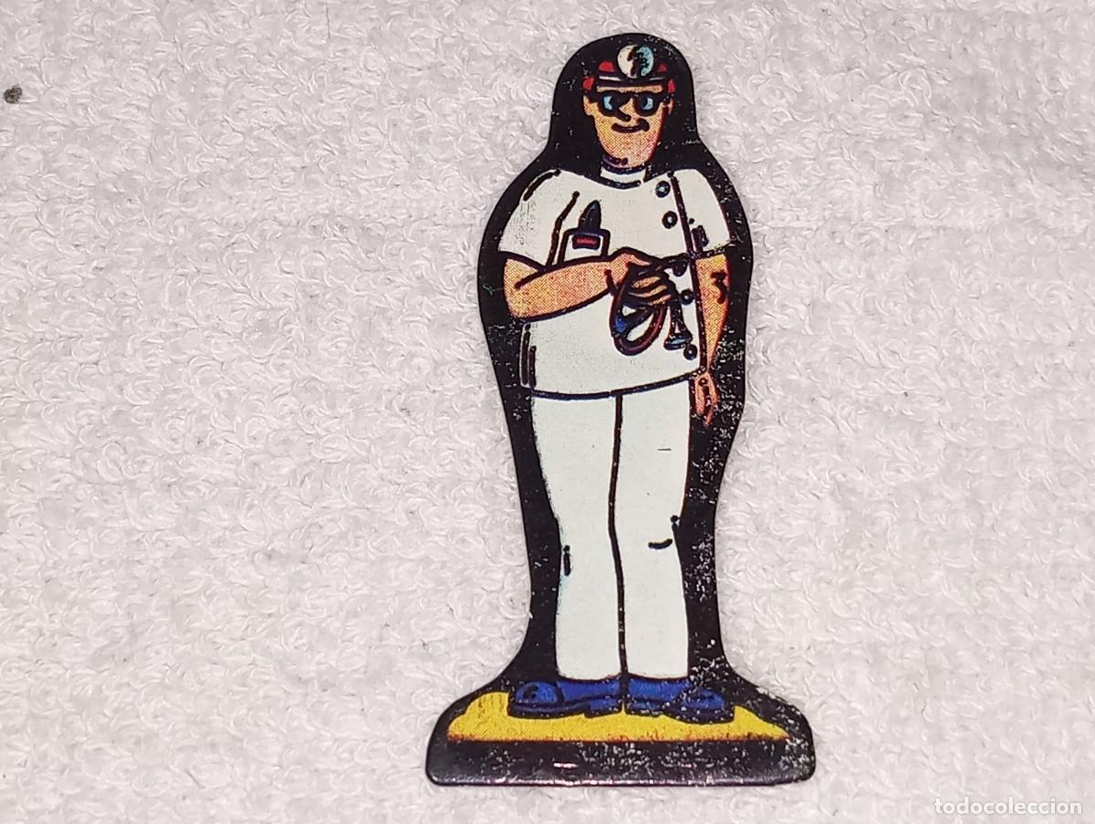 Coleccionismo Cromos antiguos: ANTIGUO CROMO TROQUELADO MU&Ntilde;EQUITO MEDICO PROMOCION MU&Ntilde;EQUITOS DE MATUTANO MUNCHITOS A&Ntilde;OS 70