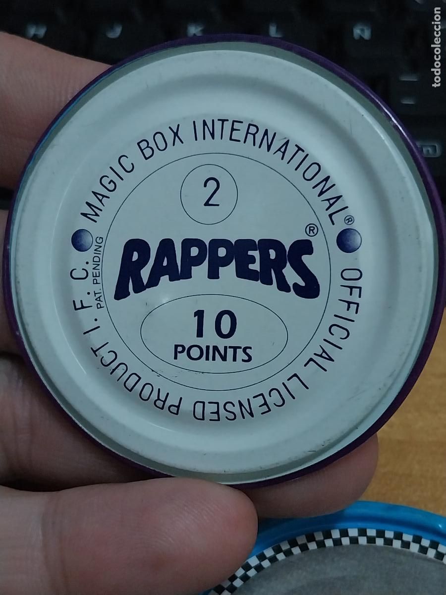 Coleccionismo cromos antiguos: RAPPERS MAGIC BOX CHAPA # 2 RAPPER FOOT TIME 6CMS ORIGINAL * - Foto 2