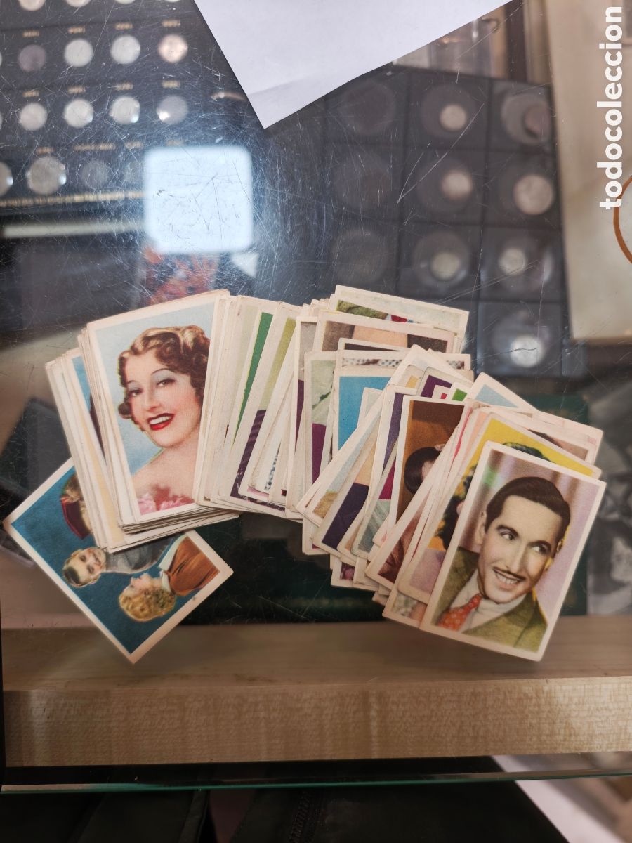 Coleccionismo cromos antiguos: Cinefoto unos 200 cromos.