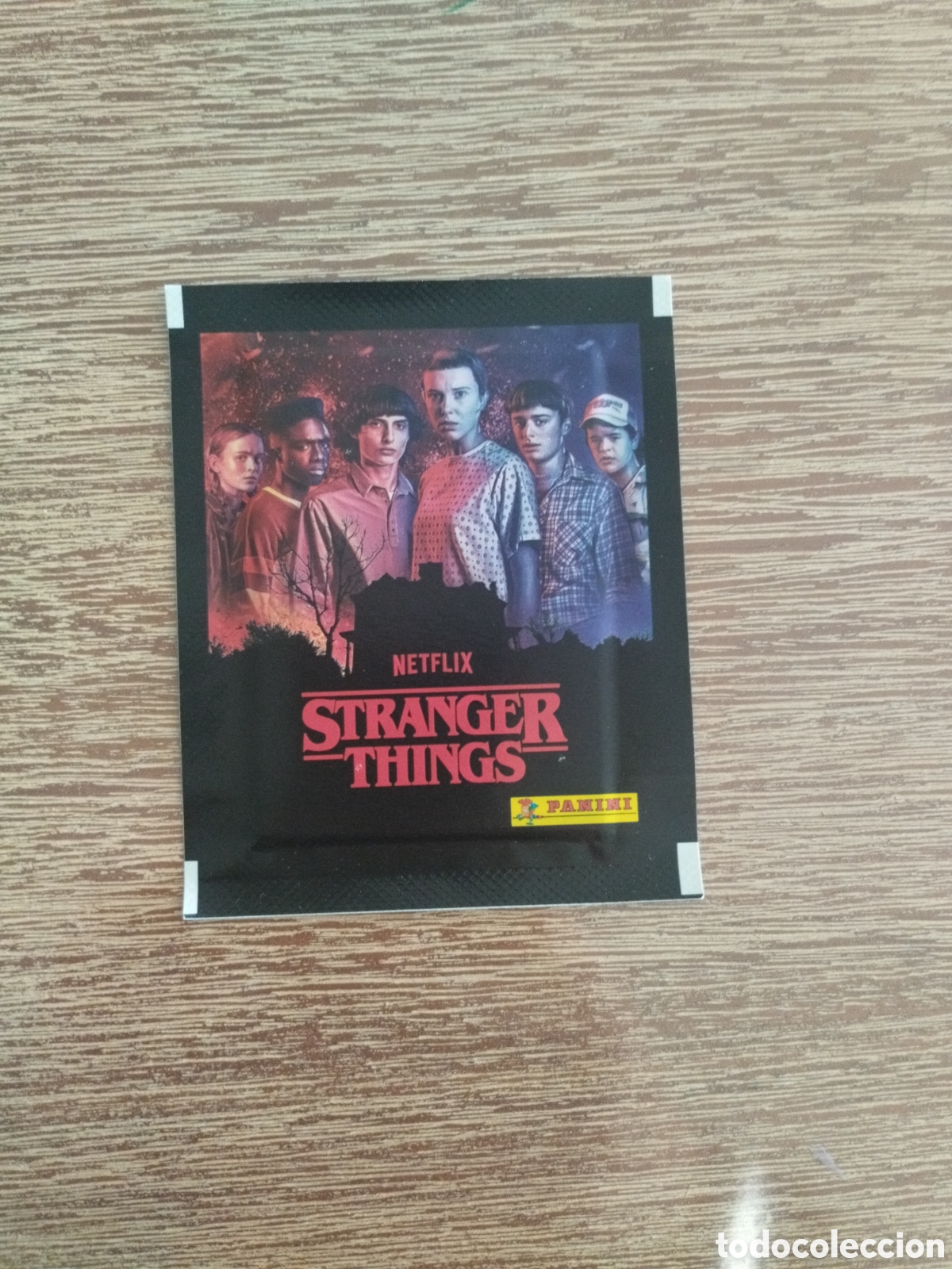Coleccionismo cromos antiguos: Sobre sin abrir Stranger Things - Netflix - Panini - Version 2 - Foto 1