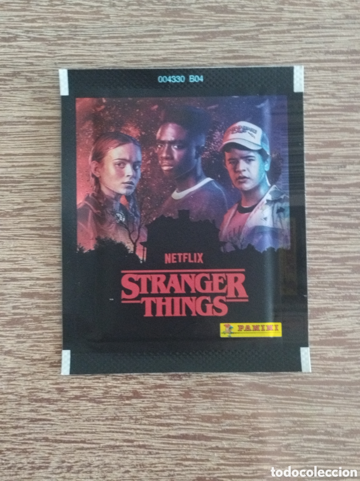 Coleccionismo cromos antiguos: Sobre sin abrir Stranger Things - Netflix - Panini - Version 3 con n&uacute;mero - Foto 1