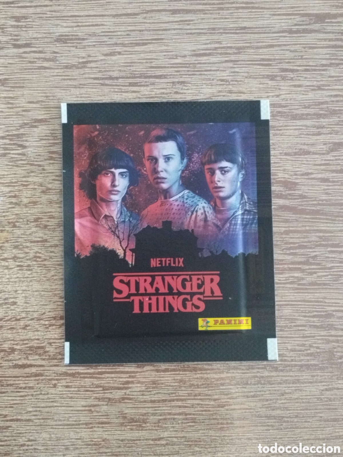 Coleccionismo cromos antiguos: Sobre sin abrir Stranger Things - Netflix - Panini - Version 1 - Foto 1