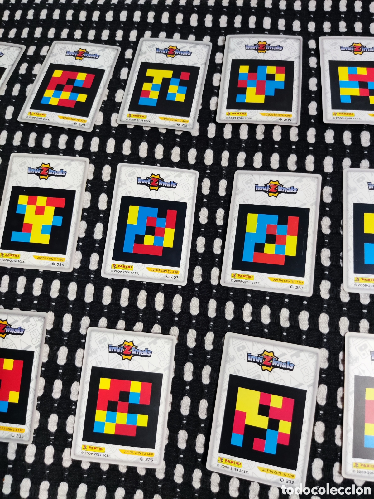 Coleccionismo cromos antiguos: Lote 17 cromos de Invizimals - Foto 8