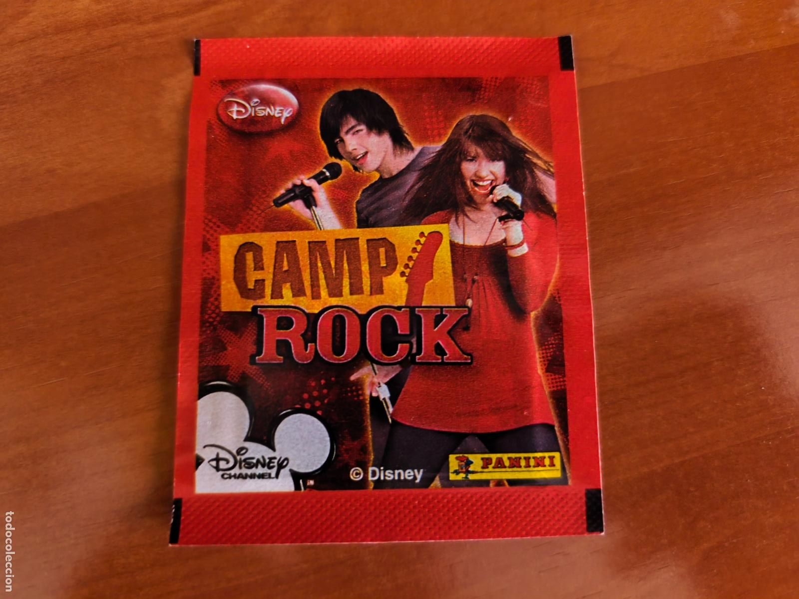 Coleccionismo Cromos antiguos: SOBRE SIN ABRIR DE CAMP ROCK DE PANINI