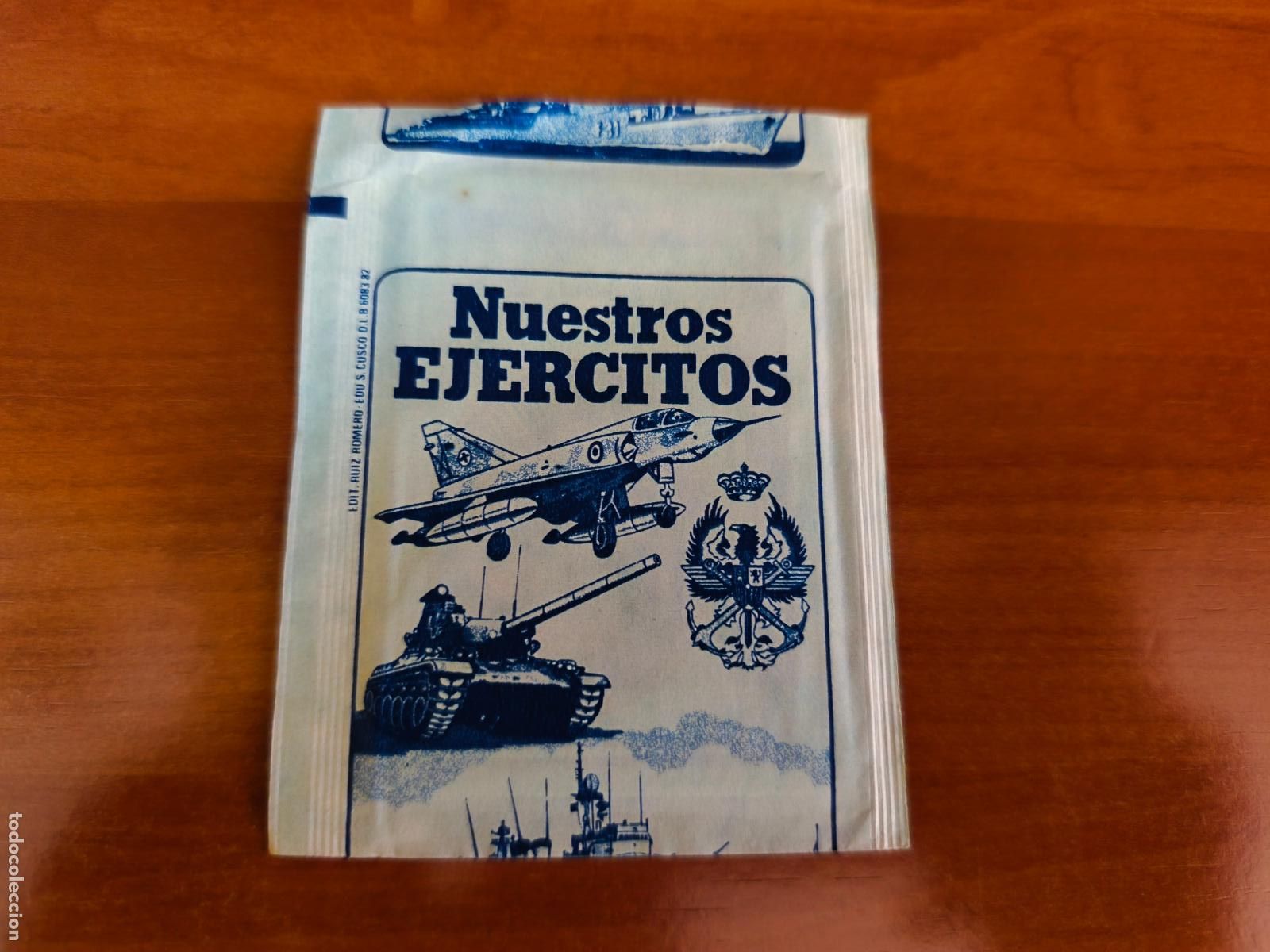 Coleccionismo Cromos antiguos: SOBRE SIN ABRIR DE NUESTROS EJERCITOS DE RUIZ ROMERO