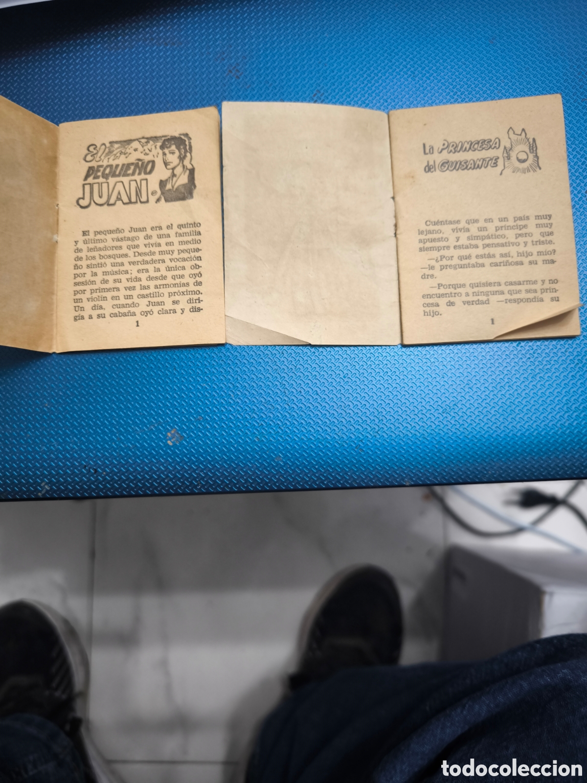 Coleccionismo cromos antiguos: Dos mini cuentos tama&ntilde;o cromo - Foto 2
