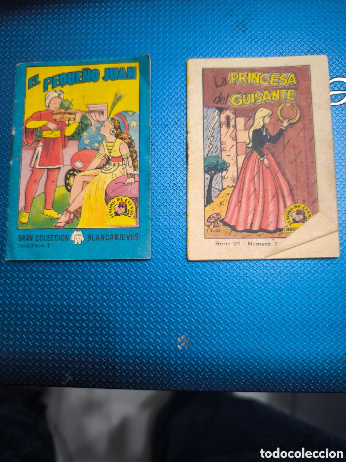 Coleccionismo cromos antiguos: Dos mini cuentos tama&ntilde;o cromo - Foto 1