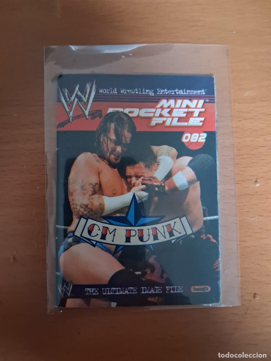 Coleccionismo cromos antiguos: WWE Mini Pocket File 82 CM Punk - Foto 1
