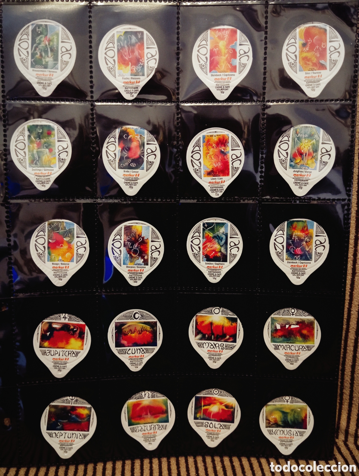 Collezionismo Figurine antiche: Colecci&oacute;n Merkur Kaffee: 20 Kaffeerahmdeckel - Zodiaco y Astronom&iacute;a Folio incluido