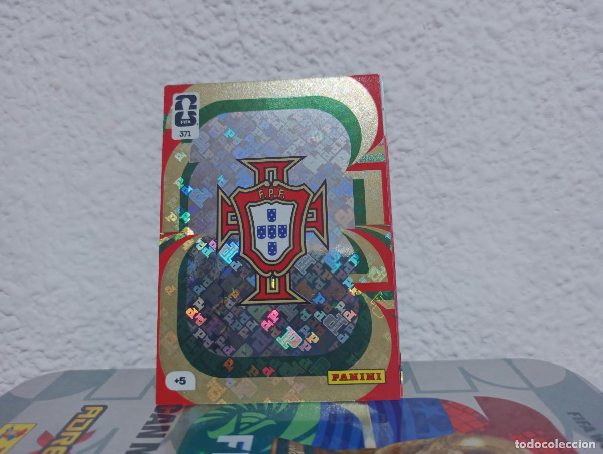 Collectable Antique Stickers: 371 TEAM CREST ESCUDO PORTUGAL PANINI WORLD CUP 26 25 26