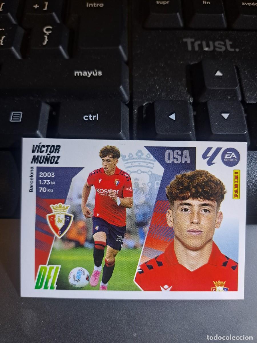 Coleccionismo Cromos antiguos: CROMO VICTOR MU&Ntilde;OZ 17 OSASUNA LIGA 2025 2026 25 26 ESTE PANINI NUNCA PEGADO