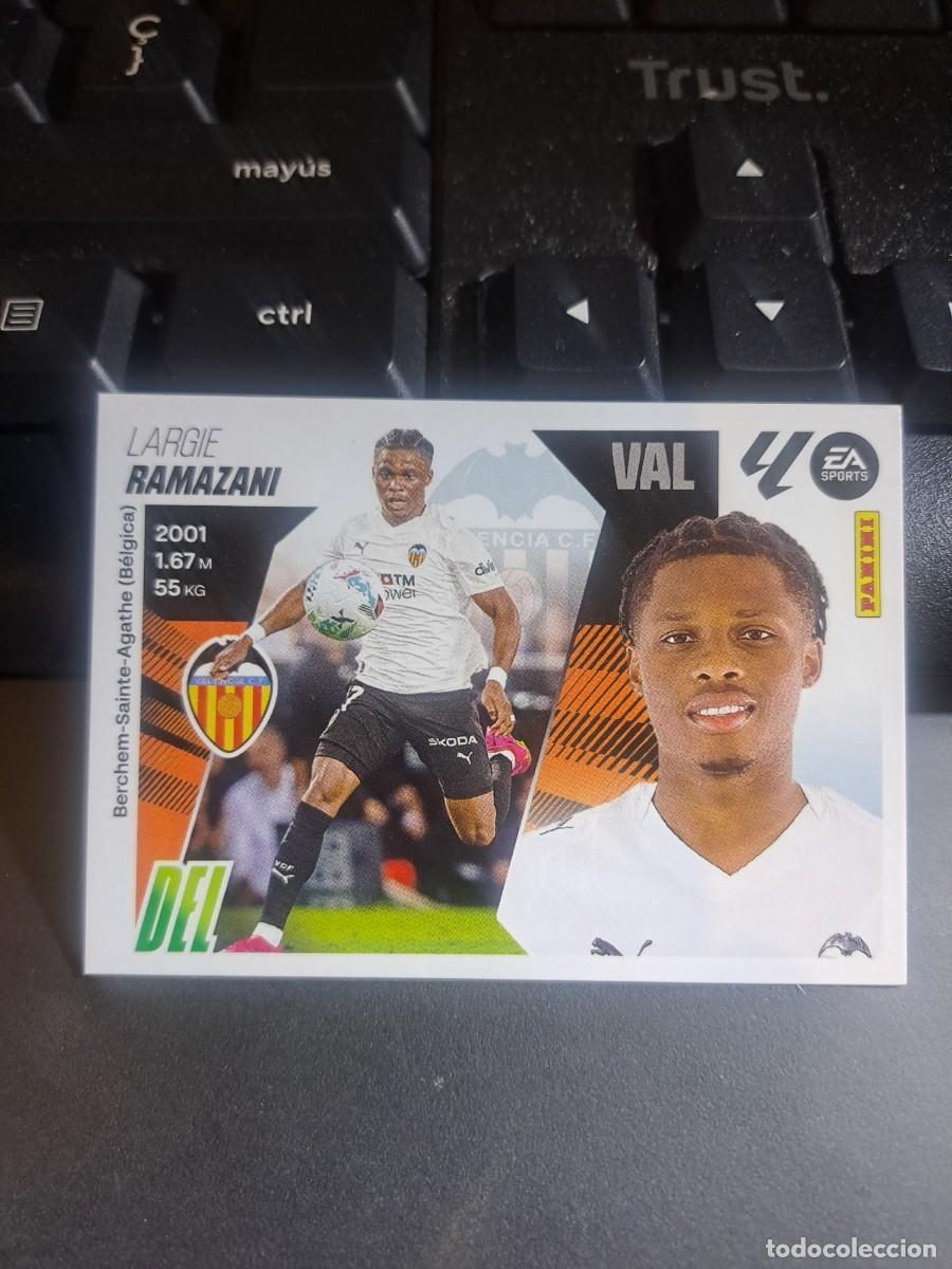 Coleccionismo Cromos antiguos: CROMO RAMAZANI FICHAJE 63 ULTIMOS FICHAJES 63 VALENCIA LIGA 2025 2026 25 26 ESTE PANINI NUNCA PEGADO