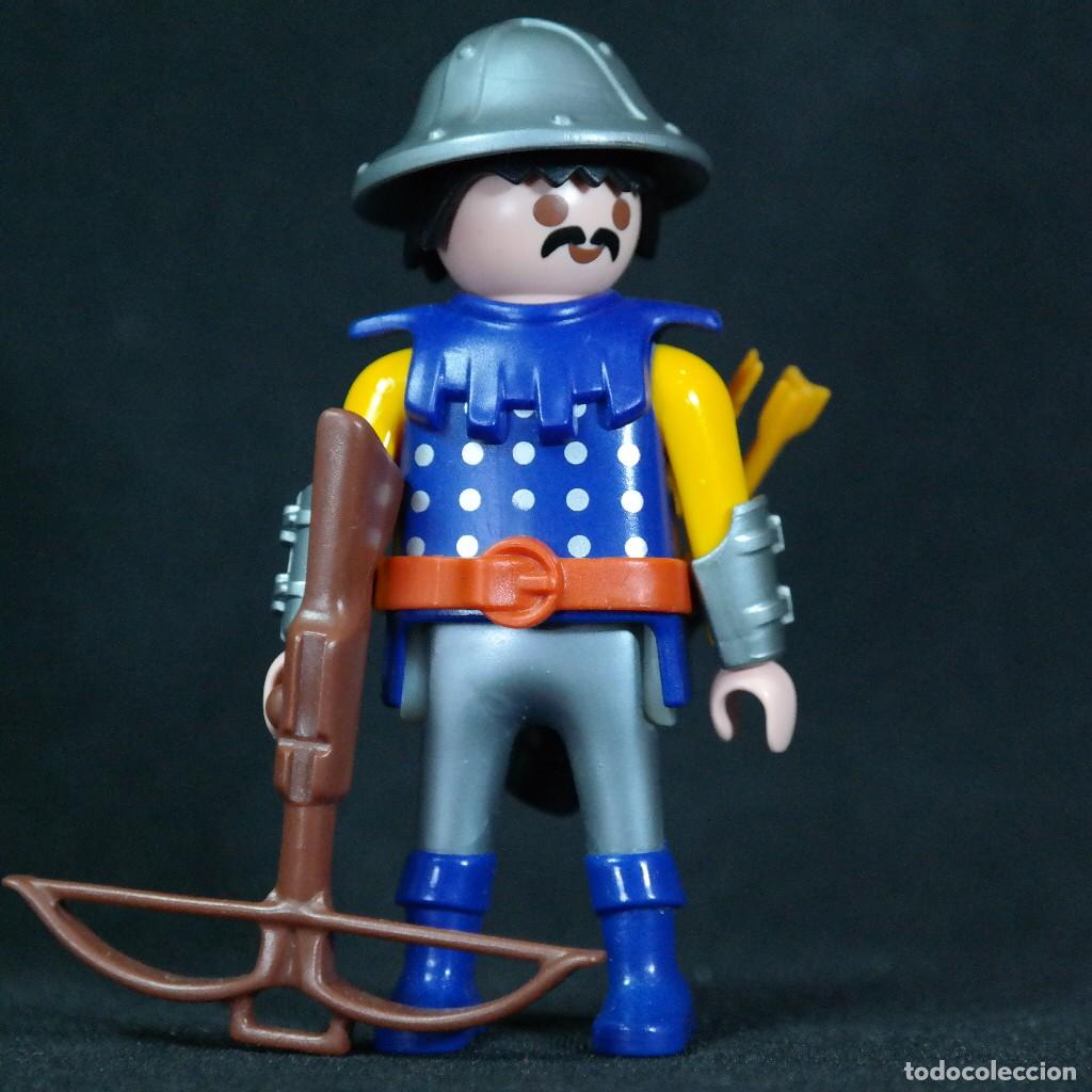 Coleccionismo Cromos antiguos: Playmobil ballestero medieval ☼