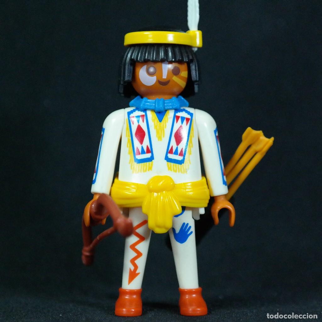 Coleccionismo Cromos antiguos: Playmobil indio con arco ☼