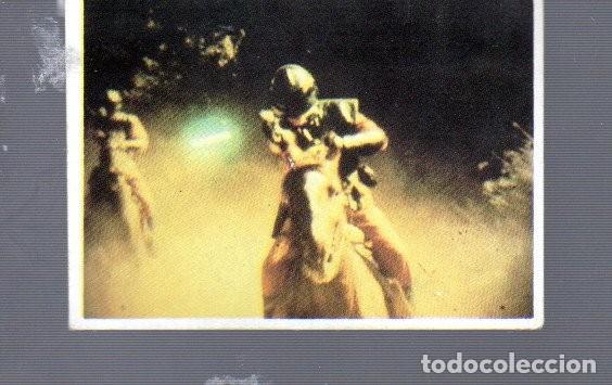 Coleccionismo Cromos antiguos: CROMO DE SERIE DE LA TELE V EDITOR WARNER BROS EL A&Ntilde;O 1984 N&ordm; 78 ESTUVIERON PEGADOS