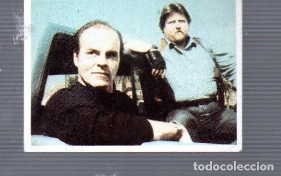 Coleccionismo Cromos antiguos: CROMO DE SERIE DE LA TELE V EDITOR WARNER BROS EL A&Ntilde;O 1984 N&ordm; 154 ESTUVIERON PEGADOS