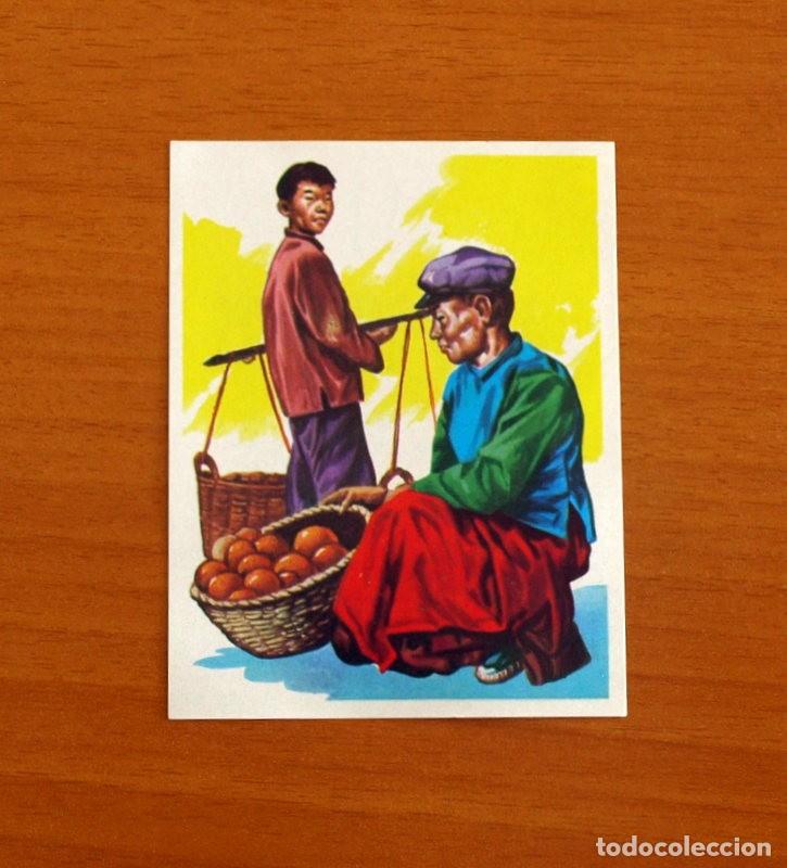 Coleccionismo Cromos antiguos: Asia y sus Habitantes-N&ordm; 245 Vendedores Ambulantes China -Editorial Maga A&ntilde;o 1972-Cromo Nunca Pegado