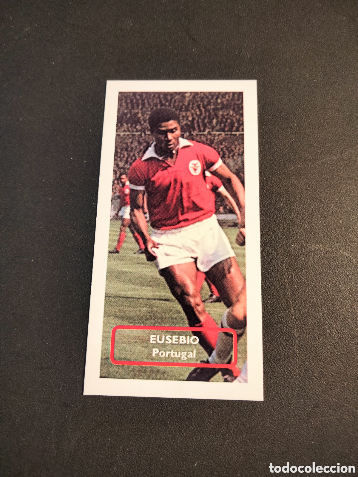 Coleccionismo Cromos antiguos: EUSEBIO PORTUGAL INTERNATIONAL STARS CAPLIN & ROSETTI SCORE CARDS 2008