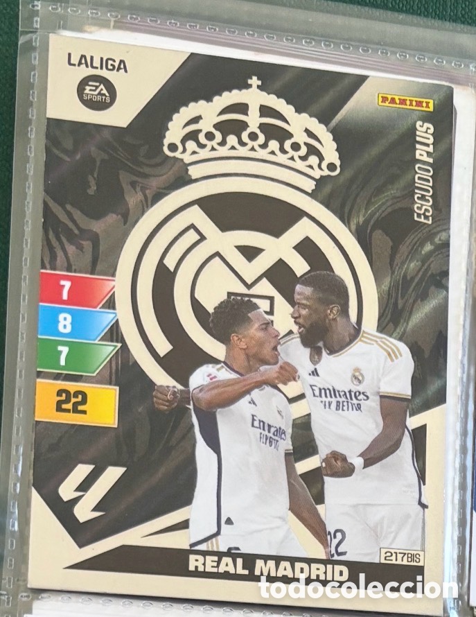 Coleccionismo Cromos antiguos: ESCUDO PLUS REAL MADRID ADRENALYN XL CARTA CROMO 2023 2024