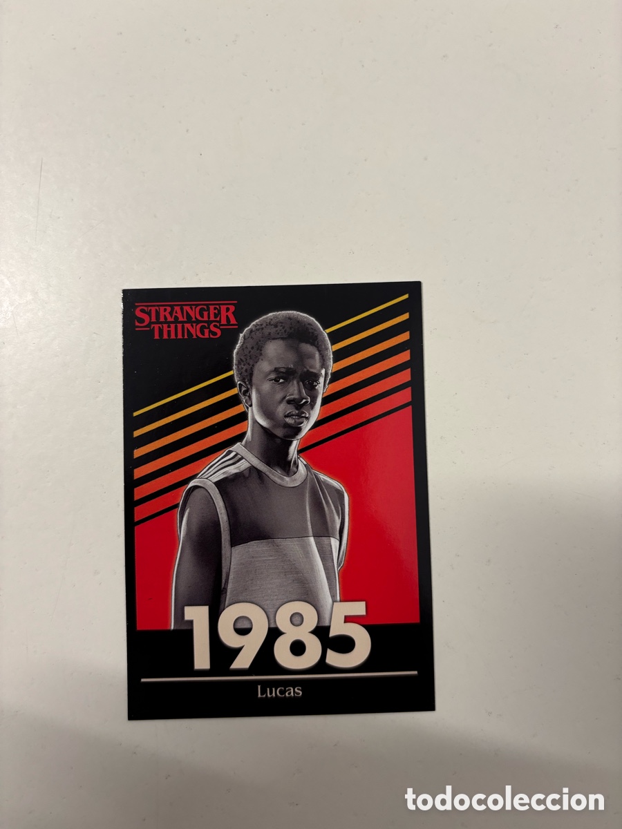 Coleccionismo Cromos antiguos: Carta stranger things Panini colecci&oacute;n 2026 LUCAS 1985