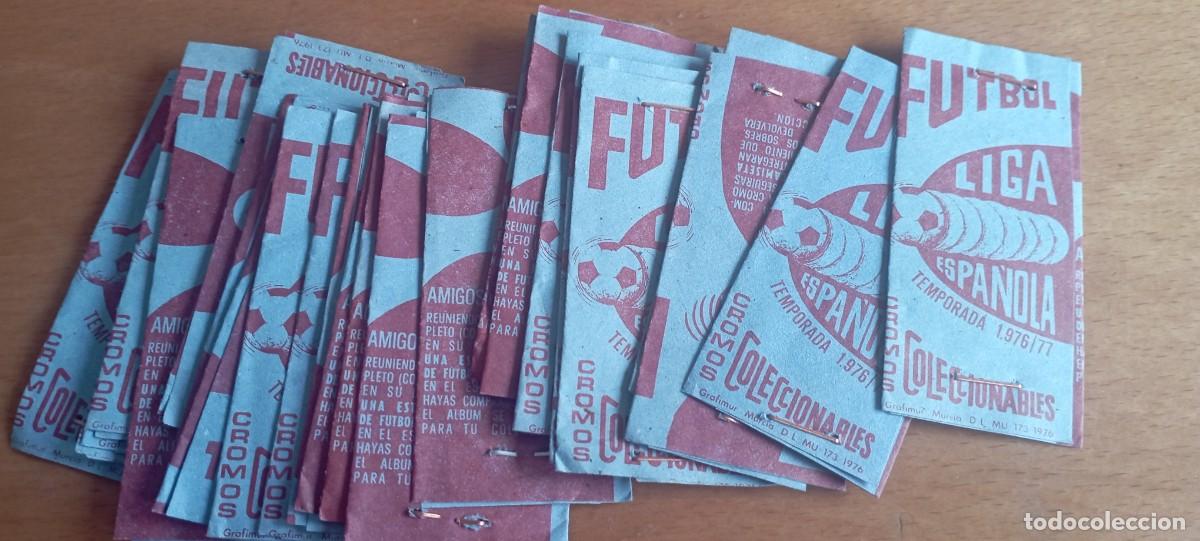 Coleccionismo Cromos antiguos: Lote de 20 sobres de cromos sin abrir liga espa&ntilde;ola futbol 1976