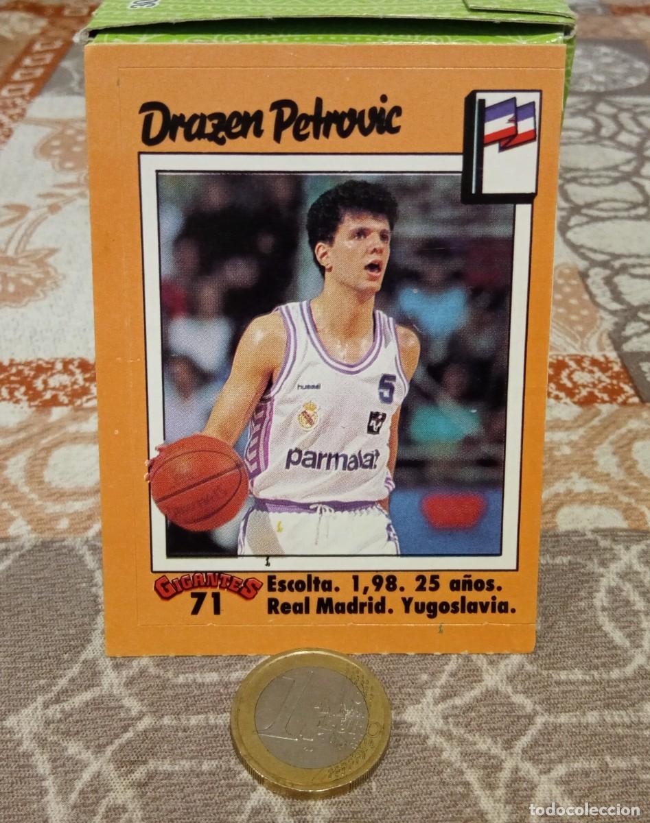 Coleccionismo Cromos antiguos: CROMO PEGATINA DRAZEN PETROVIC REAL MADRID YUGOSLAVIA #71 REVISTA LOS 100 GIGANTES DEL BASKET 1989
