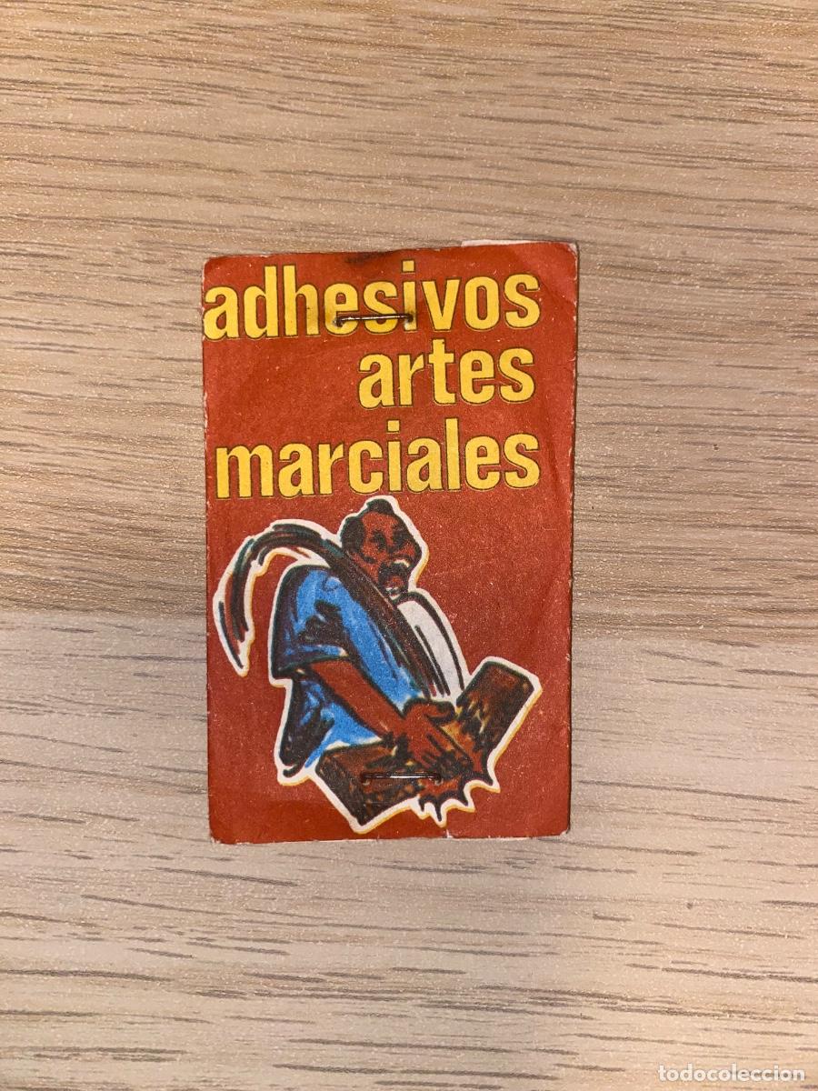 Coleccionismo Cromos antiguos: SOBRE CROMOS ADHESIVOS ARTES MARCIALES