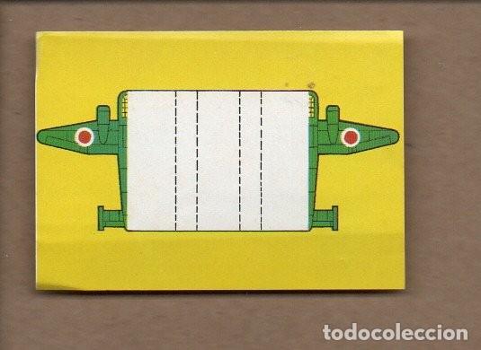 Coleccionismo Cromos antiguos: CROMO EL LIBRO DE LOS JUEGOS BIMBO. BATALLA AEREA. NUEVO, SIN PEGAR.