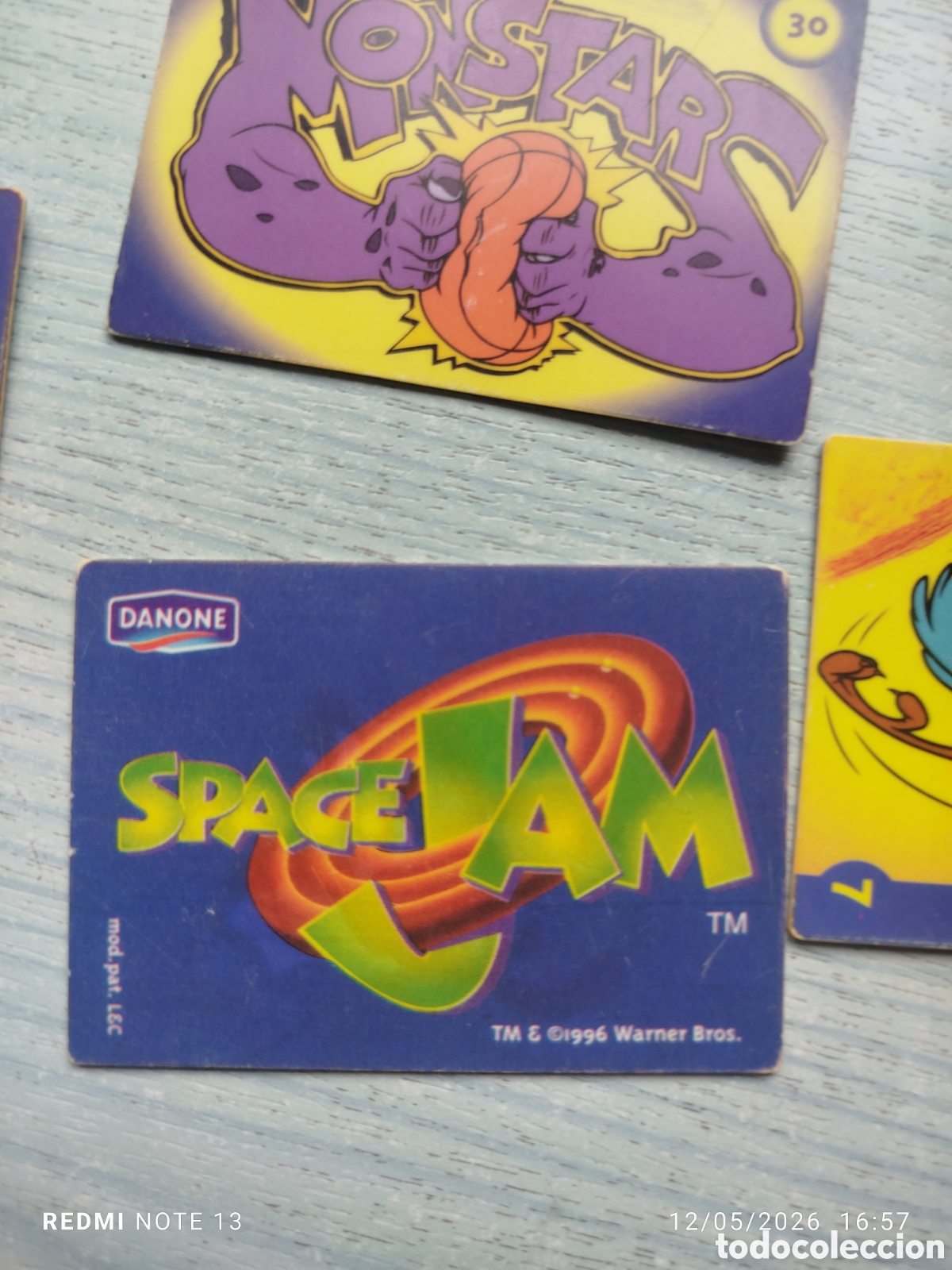 Coleccionismo cromos antiguos: 4 tarjetas Danone space jam - Foto 2
