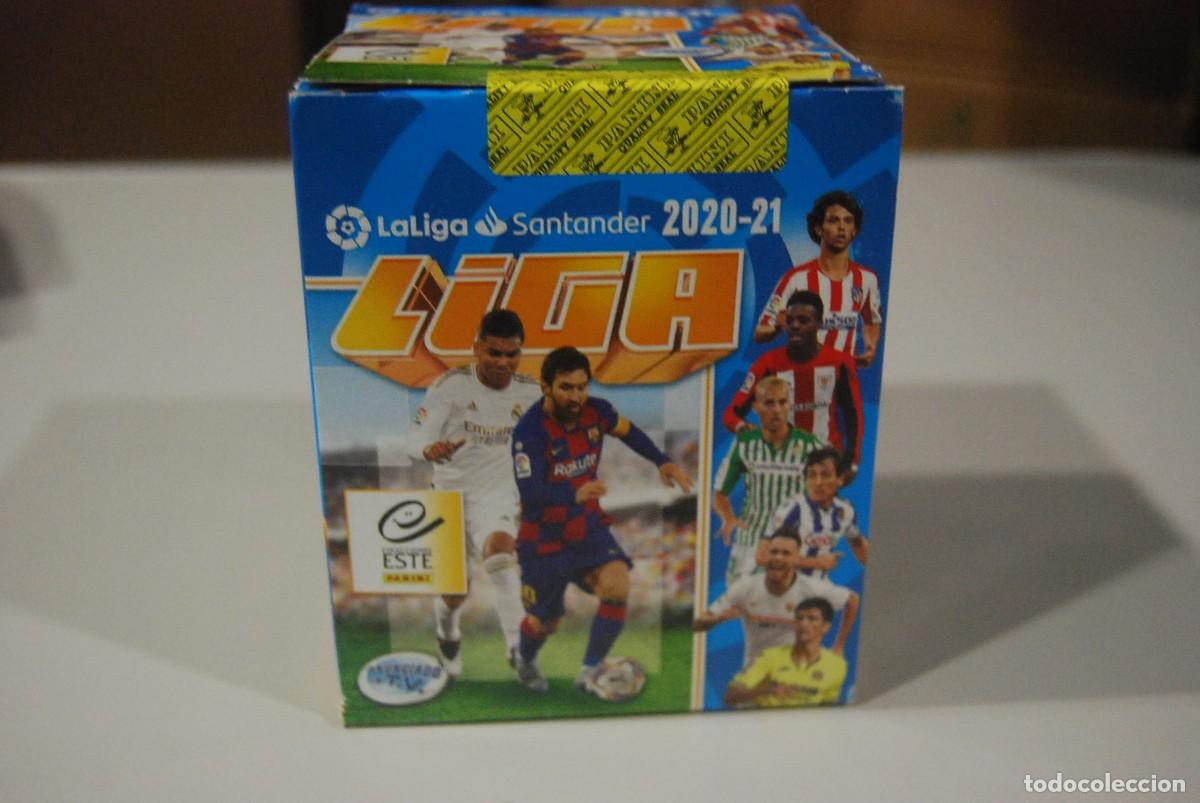 Coleccionismo Cromos antiguos: CAJA PRECINTADA CON 50 SOBRES LIGA SANTANDER 2020-21-CON MESSI EN PORTADA CAJA
