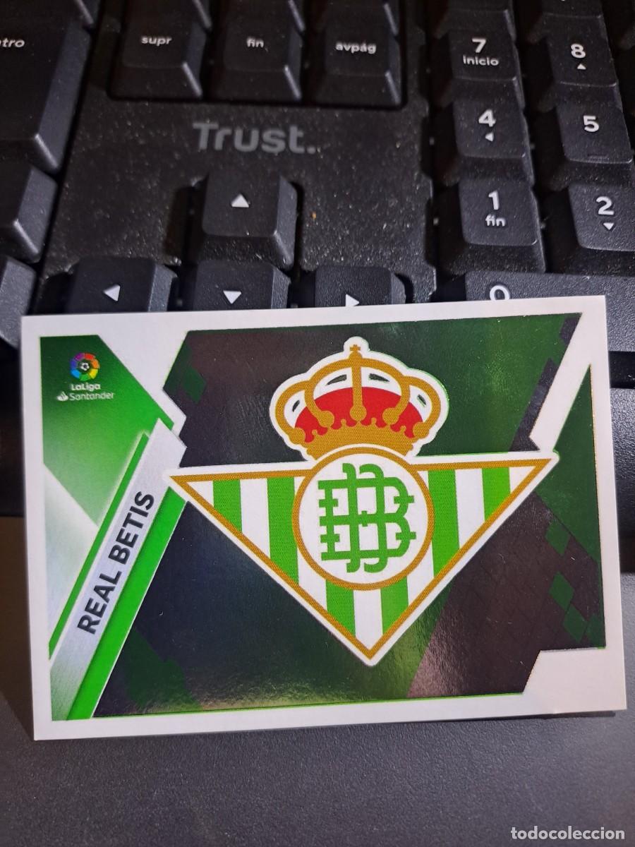 Colecionismo Cromos antigos: CROMO ESCUDO BETIS 9 LIGA 2019 2020 19 20 ESTE PANINI NUNCA PEGADO