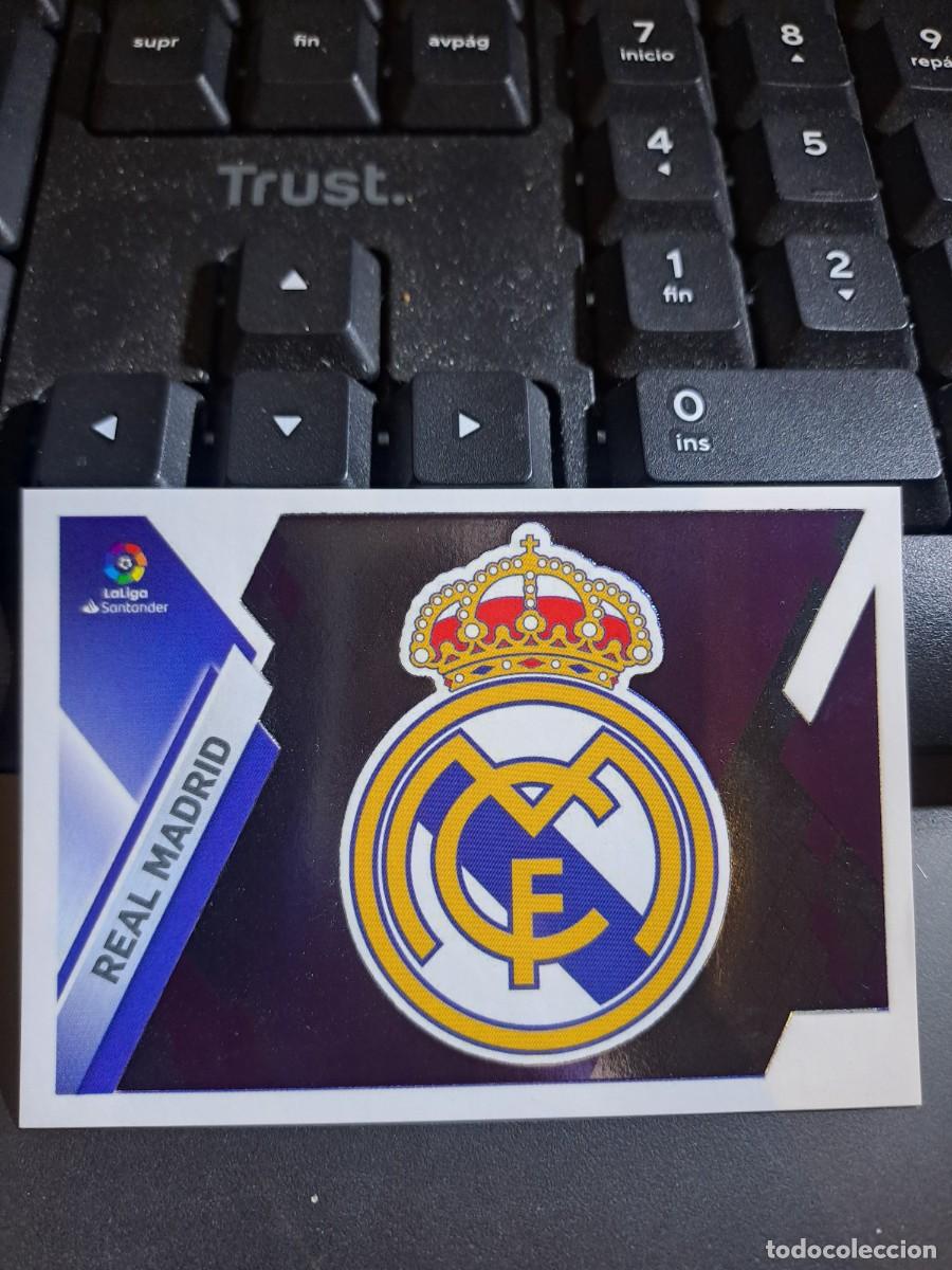 Coleccionismo Cromos antiguos: CROMO ESCUDO REAL MADRID 25 LIGA 2019 2020 19 20 ESTE PANINI NUNCA PEGADO