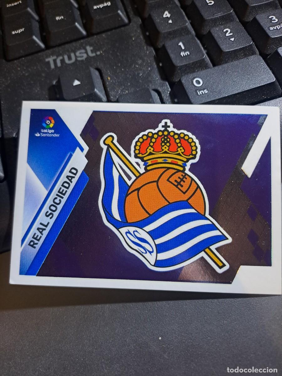Coleccionismo Cromos antiguos: CROMO ESCUDO REAL SOCIEDAD 31 LIGA 2019 2020 19 20 ESTE PANINI NUNCA PEGADO