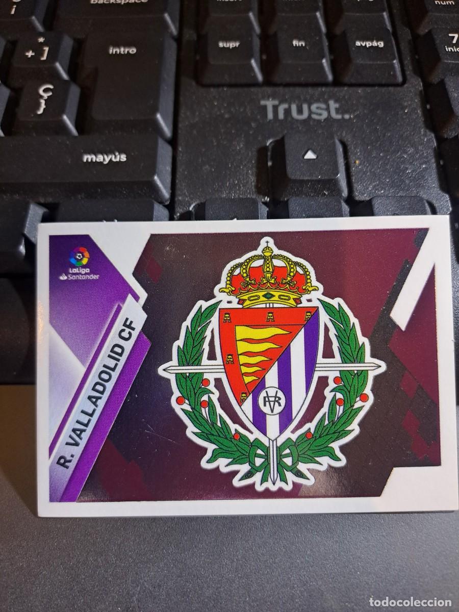 Coleccionismo Cromos antiguos: CROMO ESCUDO VALLADOLID 37 LIGA 2019 2020 19 20 ESTE PANINI NUNCA PEGADO