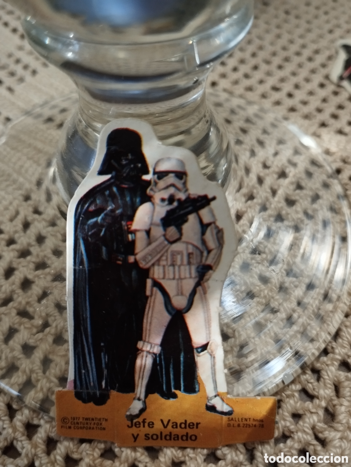 Coleccionismo Cromos antiguos: CROMO TROQUELADO PHOSKITOS START WARS LA GUERRA DE LAS GALAXIAS JEFE VADER Y SOLDADO