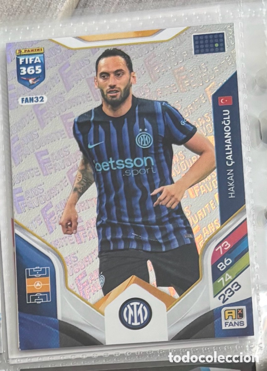 Coleccionismo Cromos antiguos: FANS FAVOURITE CALHANOGLU INTER MIL&Aacute;N 32 Panini Adrenalyn XL FIFA 365 2026