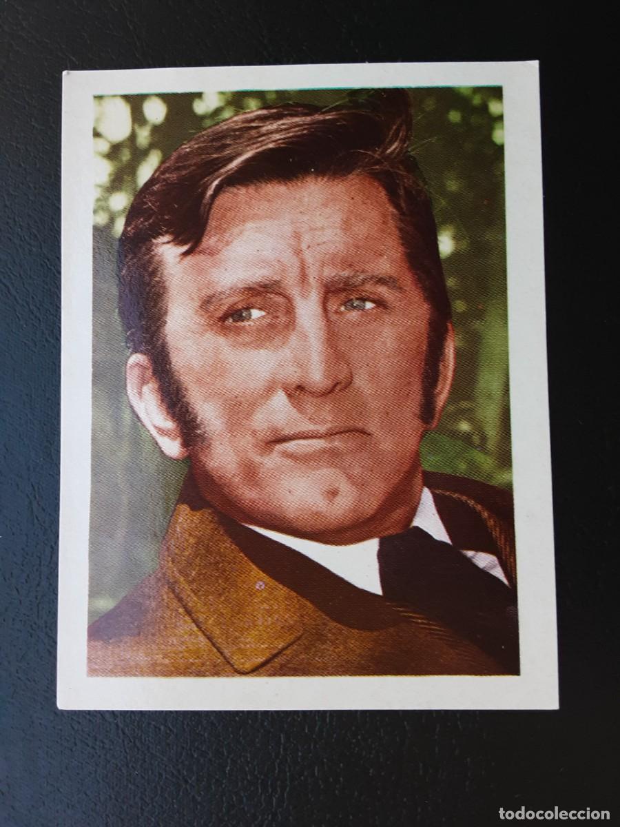 Coleccionismo Cromos antiguos: CROMO DE KIRK DOUGLAS DE LA COLECCI&Oacute;N ARTISTAS, EDITORIAL BRUGUERA 1972.