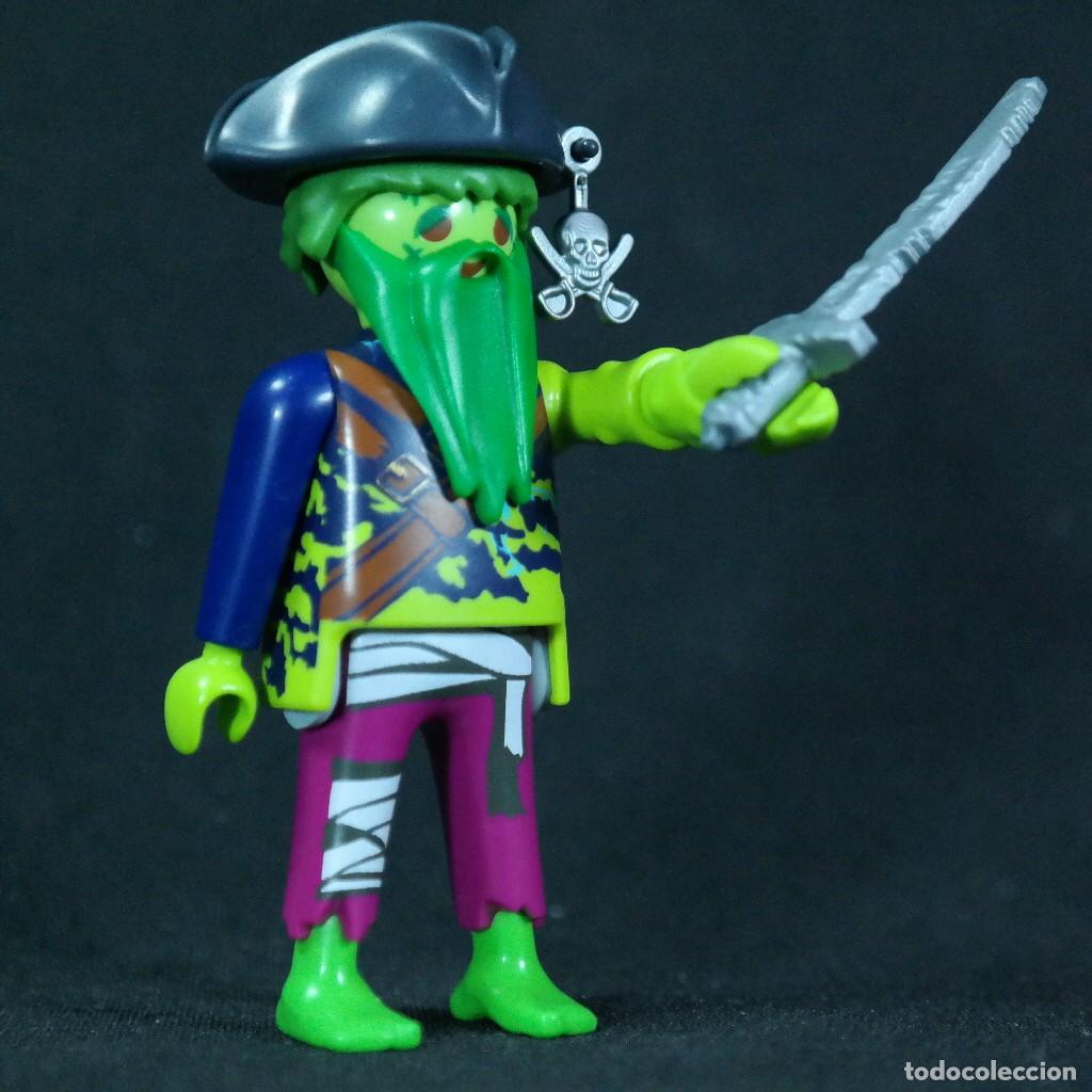 Coleccionismo Cromos antiguos: Playmobil pirata zombie☼