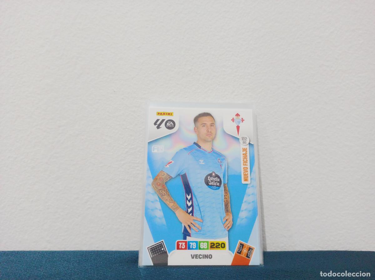 Coleccionismo Cromos antiguos: 102 BIS NUEVO FICHAJE VECINO BASE RC CELTA PANINI ADRENALYN XL 25 26