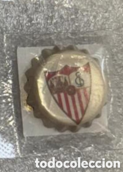 Coleccionismo Cromos antiguos: SEVILLA CHAPA GREFUSA A&Ntilde;O 2013 LA LIGA FUTBOL