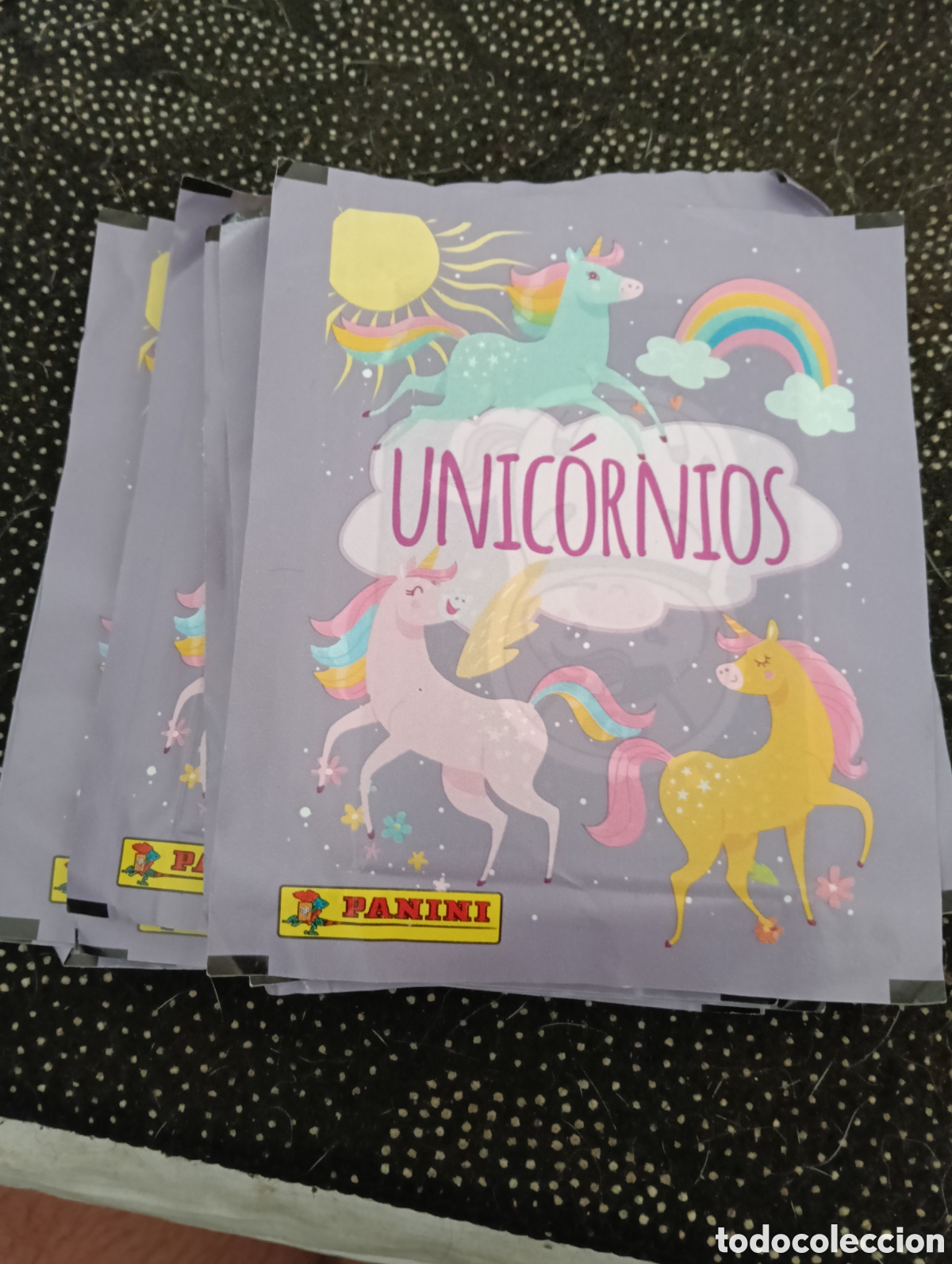 Coleccionismo Cromos antiguos: Lote de 11 sobres de UNICORNIOS de Panini autoadhesivos.