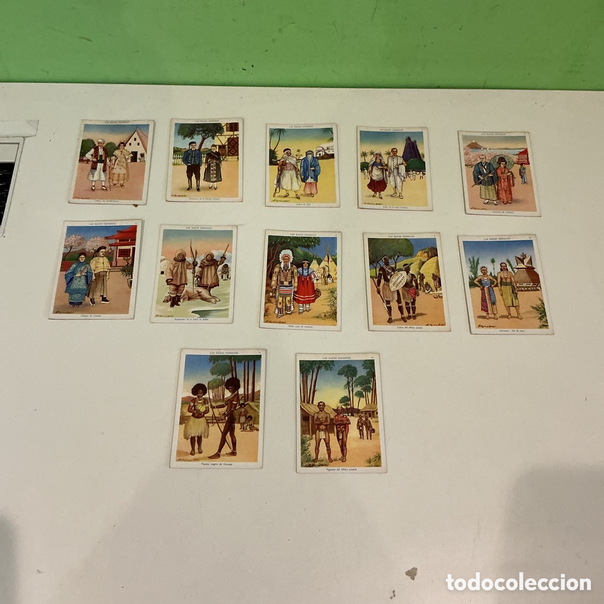 Coleccionismo Cromos antiguos: Lote 12 cromos antiguos Las Razas Humanas Evaristo Juncosa a&ntilde;os 1940