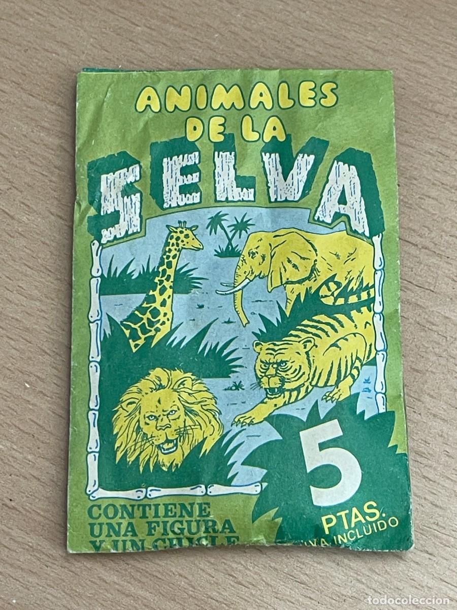 Coleccionismo Cromos antiguos: Sobre de cromos Sin Abrir ANIMALES DEL LA SELVA contiene 1 Figura y 1 Chicle Mundi Toys SA sticker