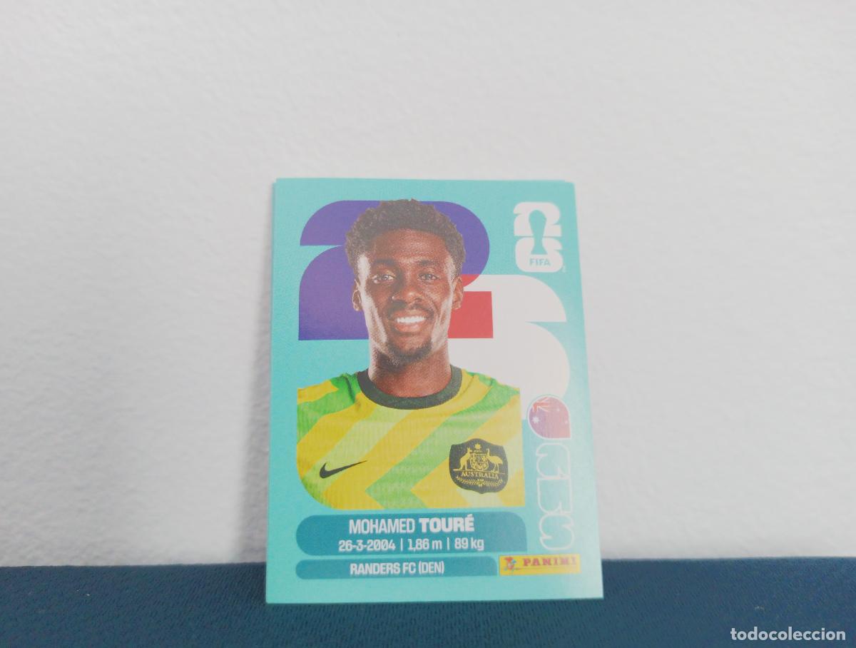Colecionismo Cromos antigos: AUS 20 MOHAMED TOUR&Eacute; BASE AUSTRALIA CROMO MUNDIAL STICKERS 2026 26