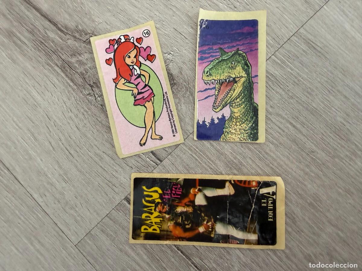 Coleccionismo Cromos antiguos: 3 cromos pegatinas de chicle Picapiedra, Equipo A y Dinosaurios