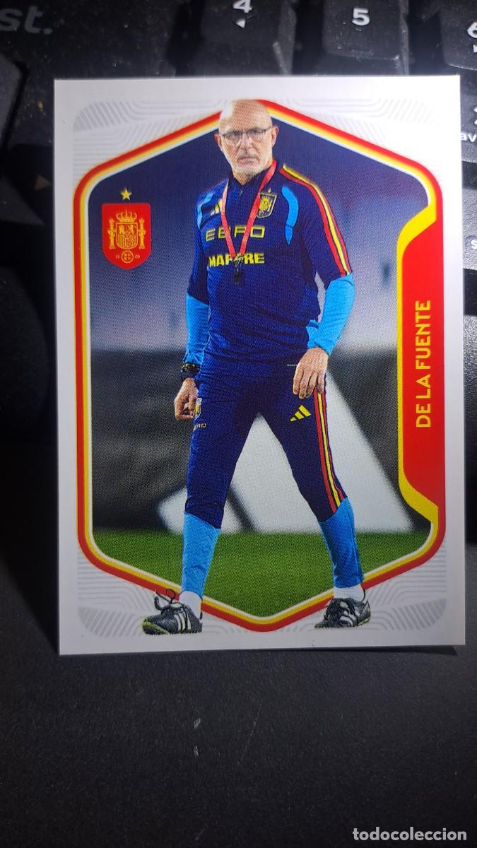 Coleccionismo Cromos antiguos: CROMO ENTRENADOR DE LA FUENTE 8 ESPA&Ntilde;A 2026 26 MUNDIAL SELECCION ESPA&Ntilde;OLA CARREFOUR PANINI NUNCA PEG