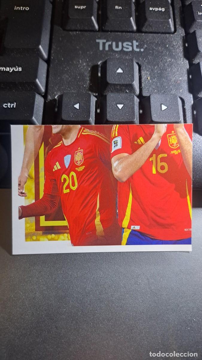 Coleccionismo Cromos antiguos: CROMO EQUIPO MOSAICO 63 ESPA&Ntilde;A 2026 26 MUNDIAL SELECCION ESPA&Ntilde;OLA CARREFOUR PANINI NUNCA PEGADO