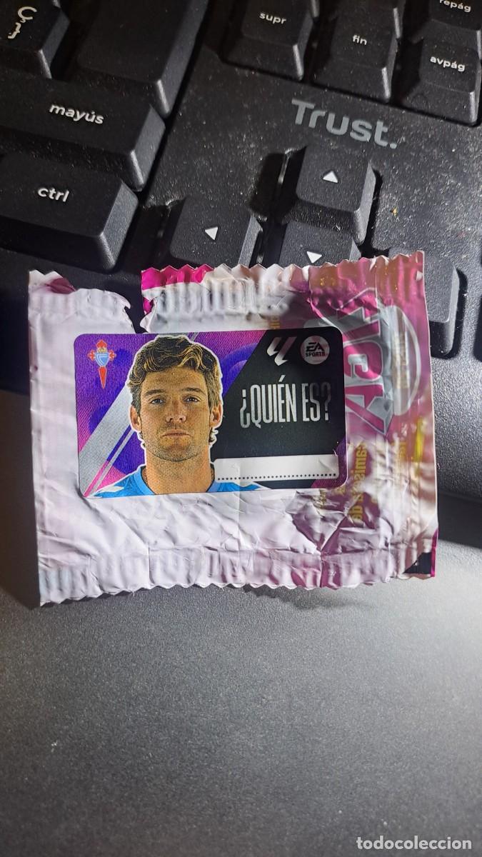 Coleccionismo Cromos antiguos: CROMO MARCOS ALONSO &iquest;QUIEN ES? CELTA DE VIGO CHICLE LIGA 2025 2026 25 26 ESTE PANINI NUNCA PEGADO